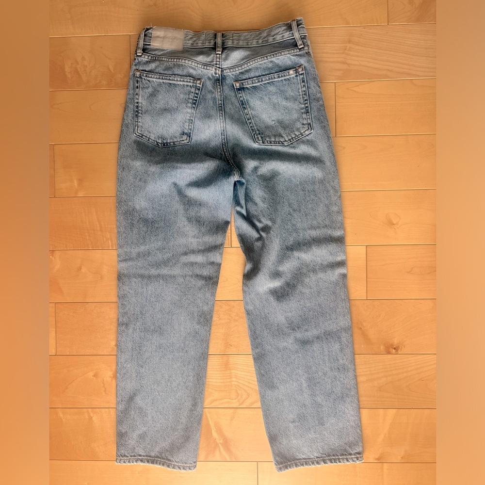 Everlane 90s Way High jeans / light wash / 100% organic cotton / size 26